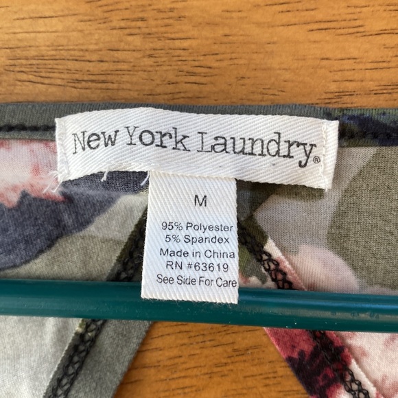 Camouflage floral top - Picture 3 of 4